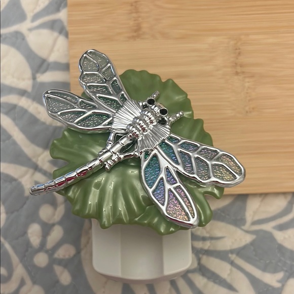 Bath & Body Works Plug In Diffusers - Green, White, Blue - Picture 2 of 4